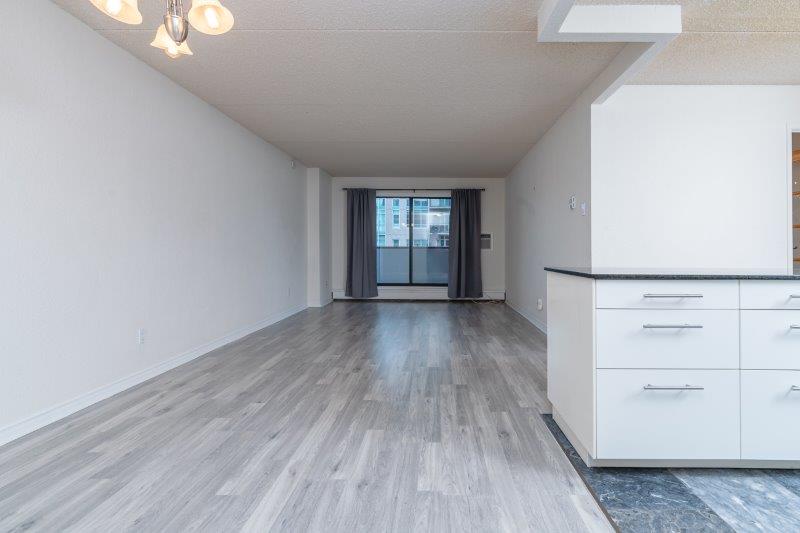 605, 735 12 Ave SW, Calgary, 2 Bedrooms Bedrooms, ,1 BathroomBathrooms,Condos/Townhouses,Rented,Stonehaven,605, 735 12 Ave SW,1957