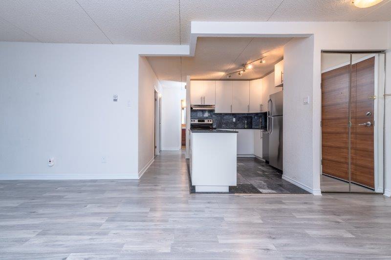 605, 735 12 Ave SW, Calgary, 2 Bedrooms Bedrooms, ,1 BathroomBathrooms,Condos/Townhouses,Rented,Stonehaven,605, 735 12 Ave SW,1957