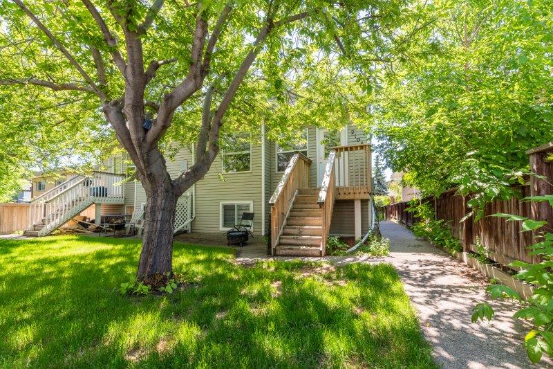 #2, 2108 35 Ave SW, Calgary, 3 Bedrooms Bedrooms, ,3 BathroomsBathrooms,Condos/Townhouses,For Rent,#2, 2108 35 Ave SW,2058