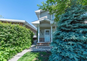 #2, 2108 35 Ave SW, Calgary, 3 Bedrooms Bedrooms, ,3 BathroomsBathrooms,Condos/Townhouses,For Rent,#2, 2108 35 Ave SW,2058