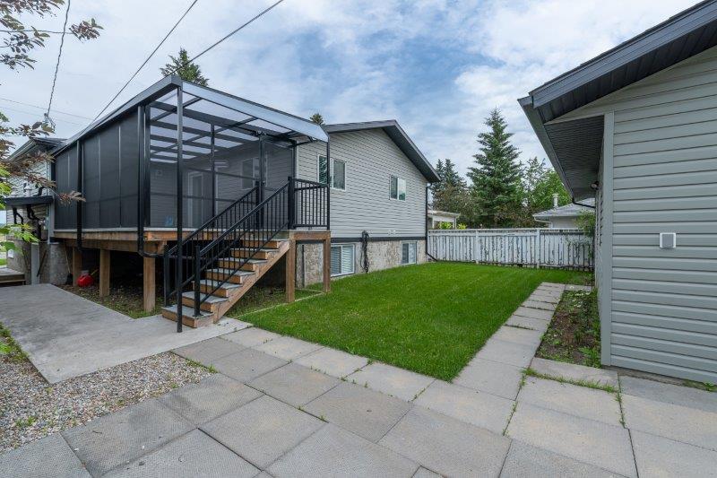 3919 73 Street NW, Calgary, 2.5 Bedrooms Bedrooms, ,1 BathroomBathrooms,Houses,Rented,3919 73 Street NW,2060