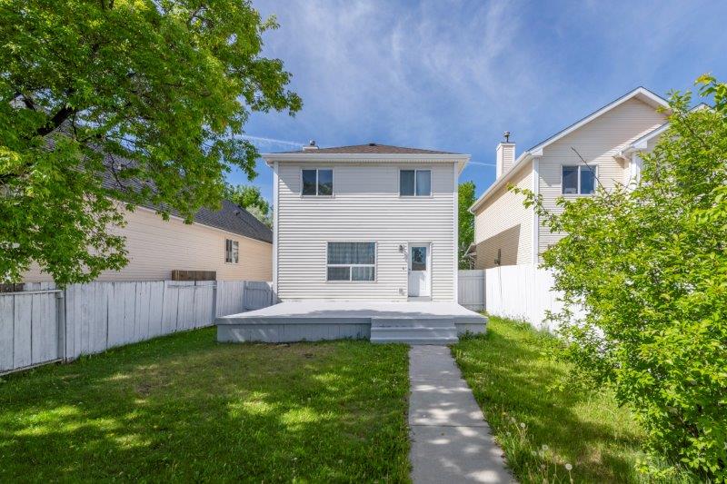 50 Inverness Park SE, Calgary, 4 Bedrooms Bedrooms, ,3 BathroomsBathrooms,Houses,Rented,50 Inverness Park SE,2242