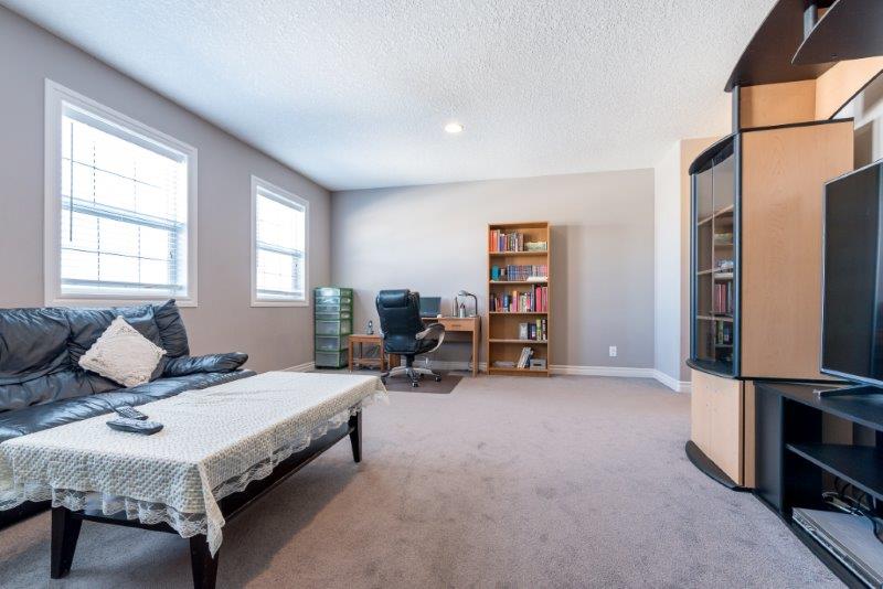 1077 Kincora Drive Northwest, Calgary, 3 Bedrooms Bedrooms, ,2.5 BathroomsBathrooms,Houses,Rented,1077 Kincora Drive Northwest,1137