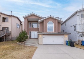 2759 Signal Hill Drive SW, Calgary, 3 Bedrooms Bedrooms, ,3 BathroomsBathrooms,Houses,For Rent,2759 Signal Hill Drive SW,2355