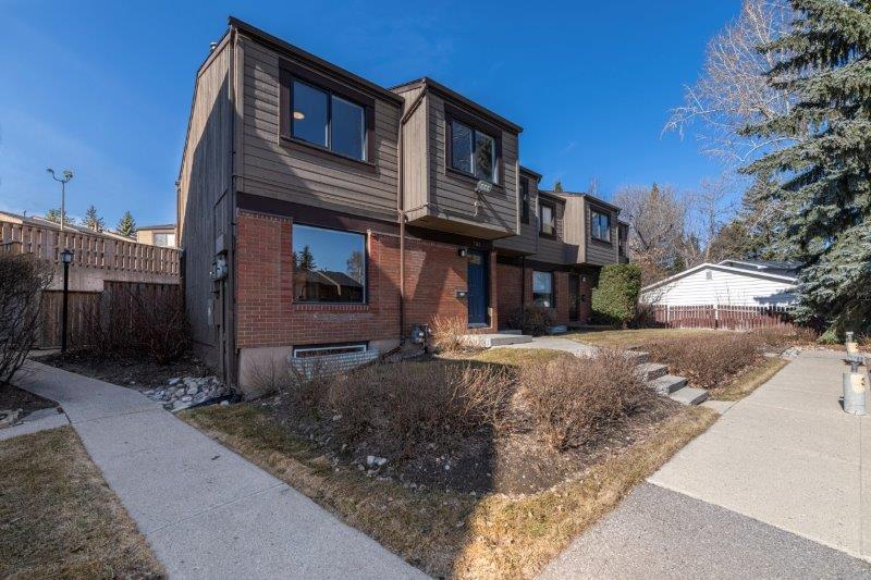 #703 9803 24 St SW, Calgary, 3 Bedrooms Bedrooms, ,1.5 BathroomsBathrooms,Condos/Townhouses,Rented,Oakridge Gardens,#703 9803 24 St SW,2443