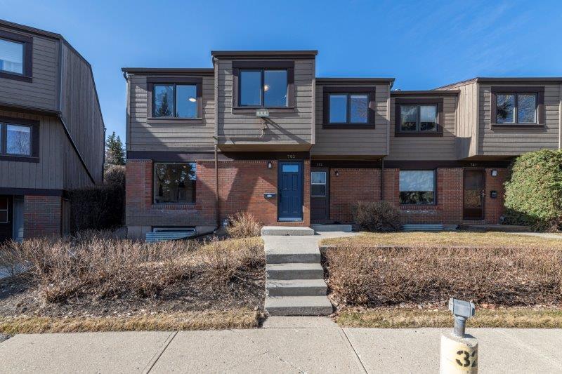 #703 9803 24 St SW, Calgary, 3 Bedrooms Bedrooms, ,1.5 BathroomsBathrooms,Condos/Townhouses,Rented,Oakridge Gardens,#703 9803 24 St SW,2443