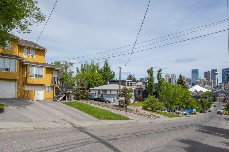 2721A Erlton St SW, Calgary, 2 Bedrooms Bedrooms, ,1.5 BathroomsBathrooms,Houses,Rented,1161