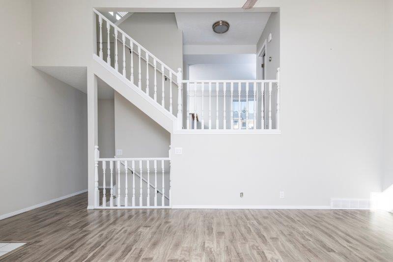 57 Millrose Place Southwest, Calgary, 3 Bedrooms Bedrooms, ,2.5 BathroomsBathrooms,Condos/Townhouses,Rented,Millrose Place,57 Millrose Place Southwest,2569