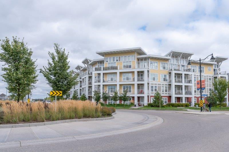 114, 402 Marquis Lane Southeast, Calgary, 2 Bedrooms Bedrooms, ,1 BathroomBathrooms,Condos/Townhouses,Rented,Ebony,114, 402 Marquis Lane Southeast,2591