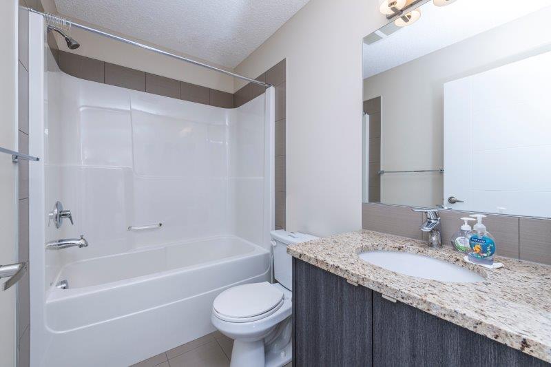 114, 402 Marquis Lane Southeast, Calgary, 2 Bedrooms Bedrooms, ,1 BathroomBathrooms,Condos/Townhouses,Rented,Ebony,114, 402 Marquis Lane Southeast,2591