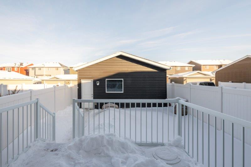 226 Redstone Drive Northeast, Calgary, 4 Bedrooms Bedrooms, ,3.5 BathroomsBathrooms,Condos/Townhouses,For Rent,226 Redstone Drive Northeast,2639