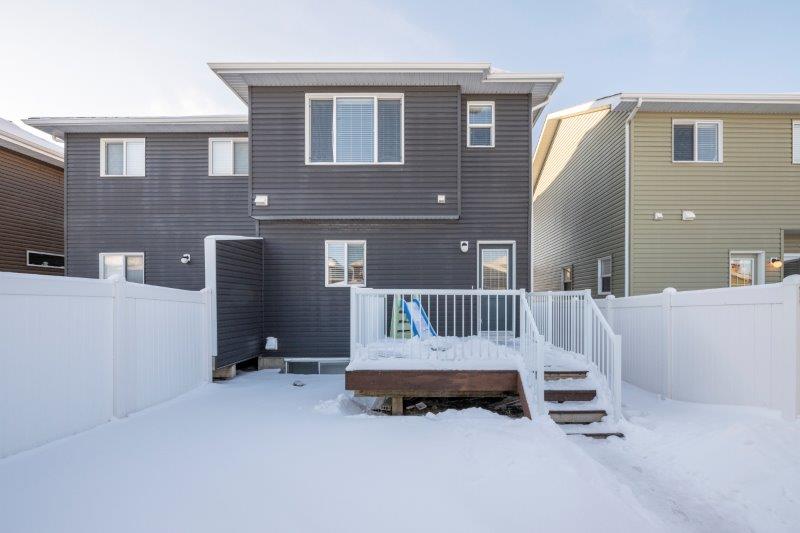 226 Redstone Drive Northeast, Calgary, 4 Bedrooms Bedrooms, ,3.5 BathroomsBathrooms,Condos/Townhouses,For Rent,226 Redstone Drive Northeast,2639