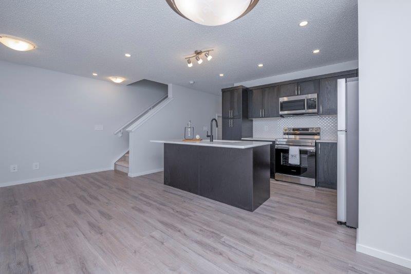 1395 148 Avenue Northwest, Calgary, 3 Bedrooms Bedrooms, ,2.5 BathroomsBathrooms,Condos/Townhouses,Rented,1395 148 Avenue Northwest,2690