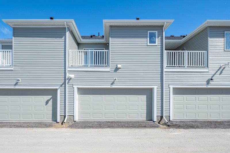 1395 148 Avenue Northwest, Calgary, 3 Bedrooms Bedrooms, ,2.5 BathroomsBathrooms,Condos/Townhouses,Rented,1395 148 Avenue Northwest,2690