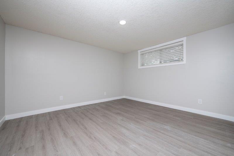 6036B 4 Street Northeast, Calgary, 2 Bedrooms Bedrooms, ,1 BathroomBathrooms,Houses,Rented,6036B 4 Street Northeast,-1,2711