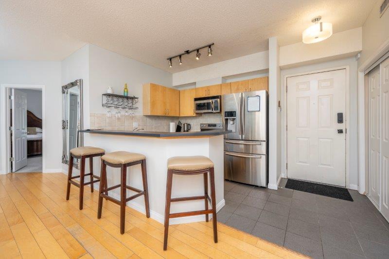 208, 527 15 Avenue SW, Calgary, 2 Bedrooms Bedrooms, ,2 BathroomsBathrooms,Condos/Townhouses,For Rent,Conservatory,208, 527 15 Avenue SW,2735