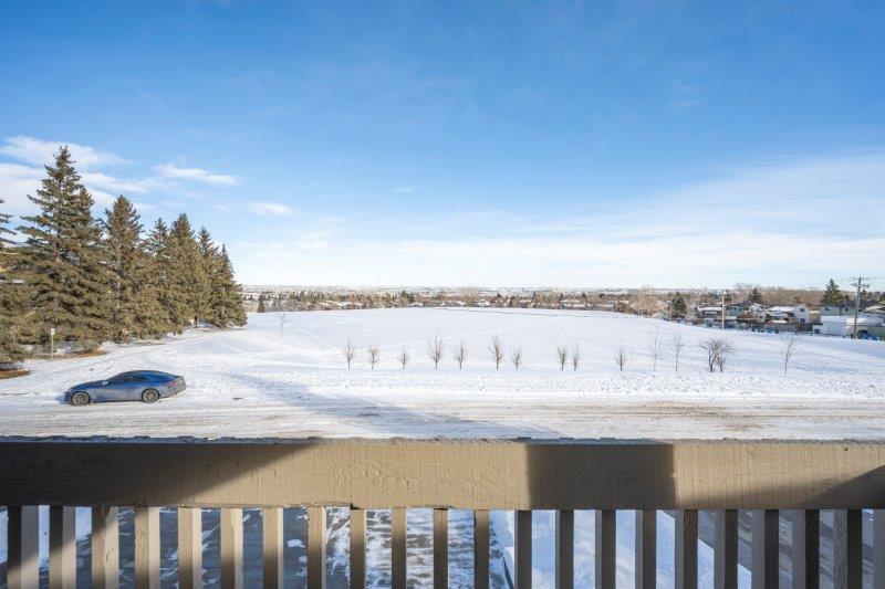 83 Beacham Way NW, Calgary, 3 Bedrooms Bedrooms, ,2 BathroomsBathrooms,Houses,For Rent,83 Beacham Way NW,2856