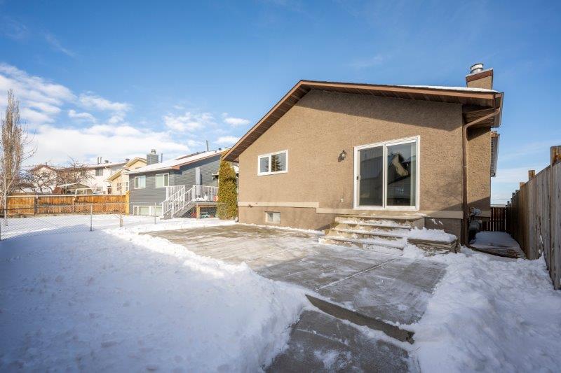 83 Beacham Way NW, Calgary, 3 Bedrooms Bedrooms, ,2 BathroomsBathrooms,Houses,For Rent,83 Beacham Way NW,2856