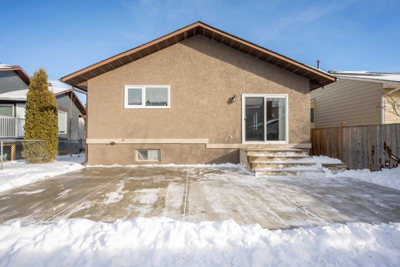 83 Beacham Way NW, Calgary, 3 Bedrooms Bedrooms, ,2 BathroomsBathrooms,Houses,For Rent,83 Beacham Way NW,2856