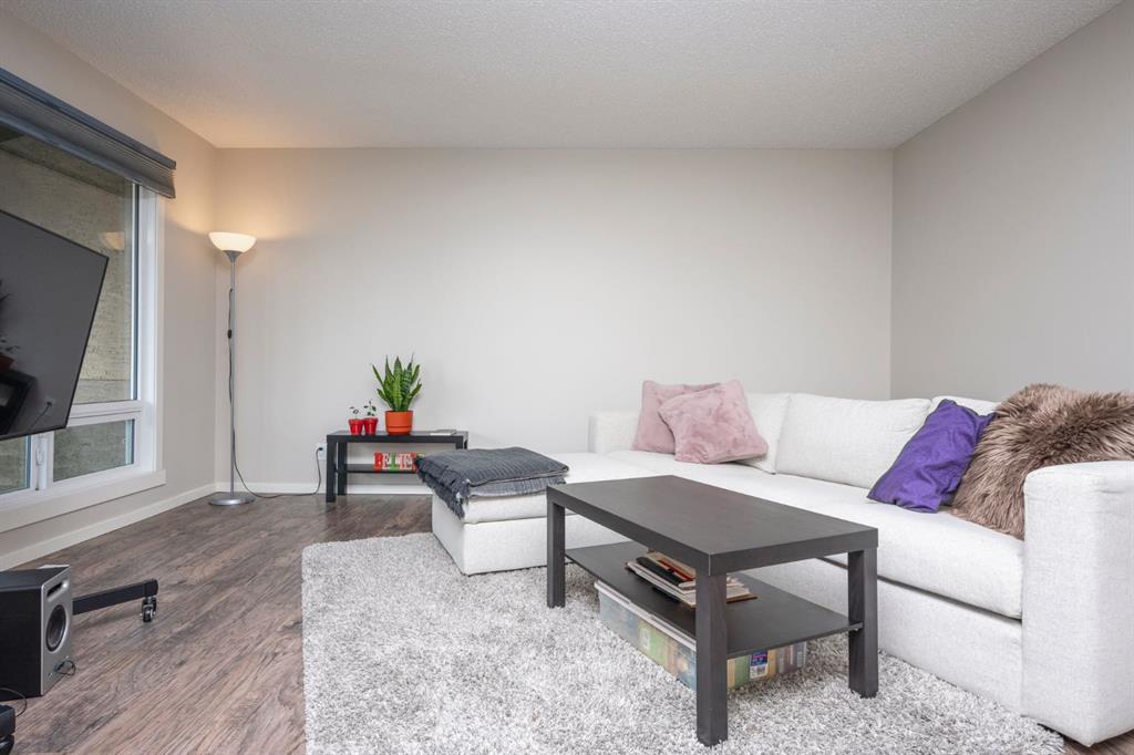 77 Edgeford Way NW, Calgary, 3 Bedrooms Bedrooms, ,1 BathroomBathrooms,Houses,Sold,2915