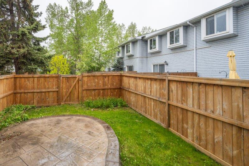 9, 7810 40 Ave SW, Calgary, 3.5 Bedrooms Bedrooms, ,1.5 BathroomsBathrooms,Condos/Townhouses,Rented,Gladstone Park,9, 7810 40 Ave SW,2918