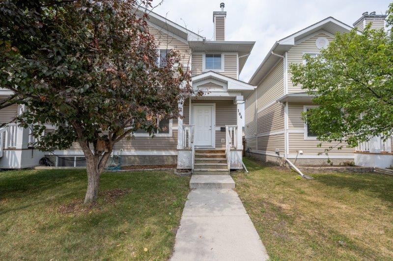 164 Bridleridge Gardens SW, Calgary, 3 Bedrooms Bedrooms, ,1.5 BathroomsBathrooms,Houses,Rented,164 Bridleridge Gardens SW,2951