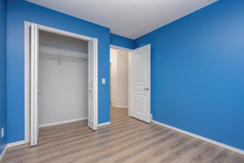 164 Bridleridge Gardens SW, Calgary, 3 Bedrooms Bedrooms, ,1.5 BathroomsBathrooms,Houses,Rented,164 Bridleridge Gardens SW,2951