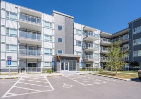 101, 80 Carrington Plaza NW, Calgary, 2 Bedrooms Bedrooms, ,2 BathroomsBathrooms,Condos/Townhouses,For Rent,Carrington Square,101, 80 Carrington Plaza NW,2955