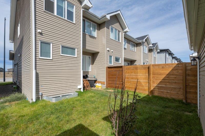 213 Carrington Blvd NW, Calgary, 3 Bedrooms Bedrooms, ,2.5 BathroomsBathrooms,Condos/Townhouses,Rented,213 Carrington Blvd NW,2966