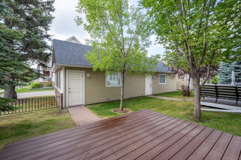 2801 Dallaire Ave SW, Calgary, 4 Bedrooms Bedrooms, ,3.5 BathroomsBathrooms,Condos/Townhouses,For Rent,2801 Dallaire Ave SW,2971