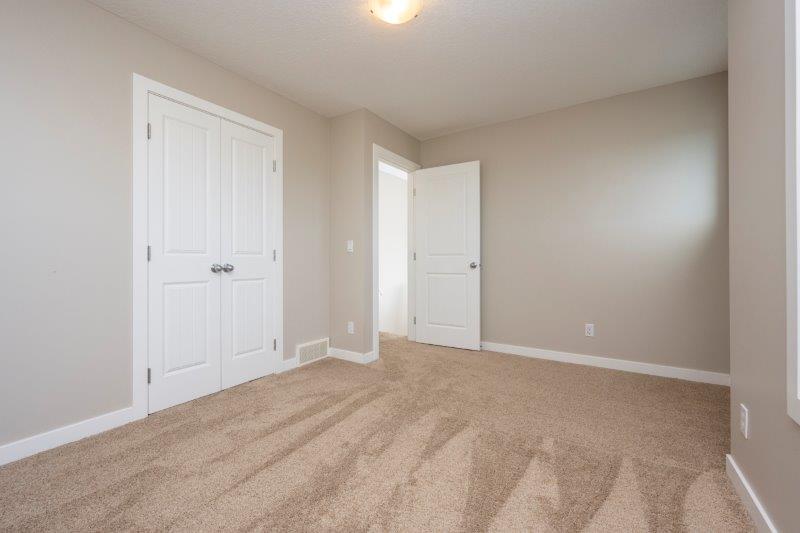 19 Legacy Gate SE, Calgary, 3 Bedrooms Bedrooms, ,2.5 BathroomsBathrooms,Houses,For Rent,19 Legacy Gate SE,2985