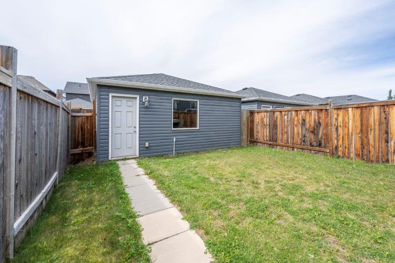 19 Legacy Gate SE, Calgary, 3 Bedrooms Bedrooms, ,2.5 BathroomsBathrooms,Houses,For Rent,19 Legacy Gate SE,2985