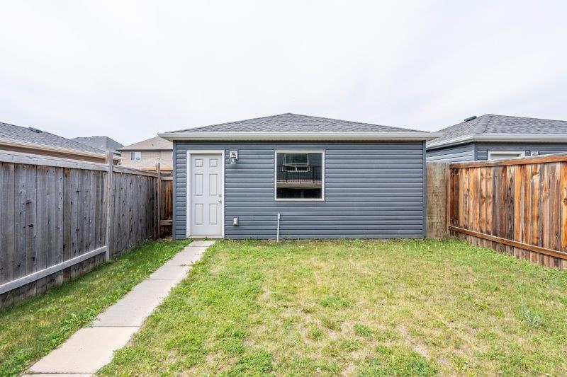 19 Legacy Gate SE, Calgary, 3 Bedrooms Bedrooms, ,2.5 BathroomsBathrooms,Houses,For Rent,19 Legacy Gate SE,2985