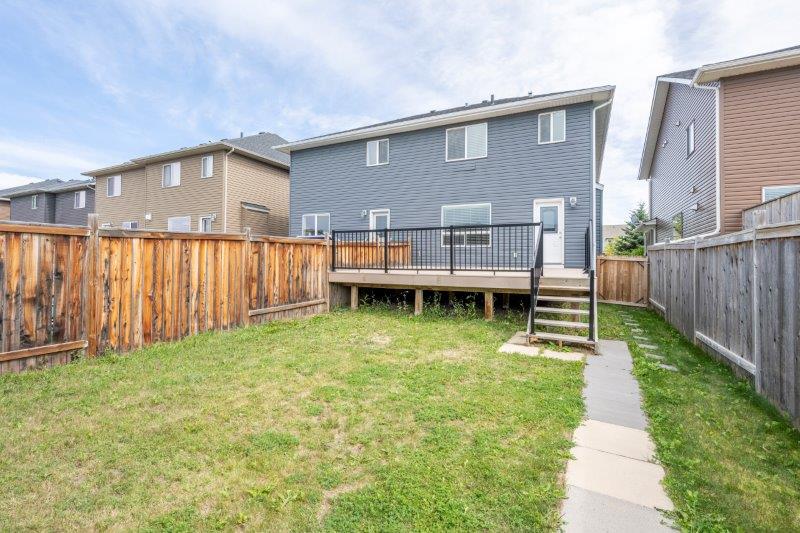 19 Legacy Gate SE, Calgary, 3 Bedrooms Bedrooms, ,2.5 BathroomsBathrooms,Houses,For Rent,19 Legacy Gate SE,2985