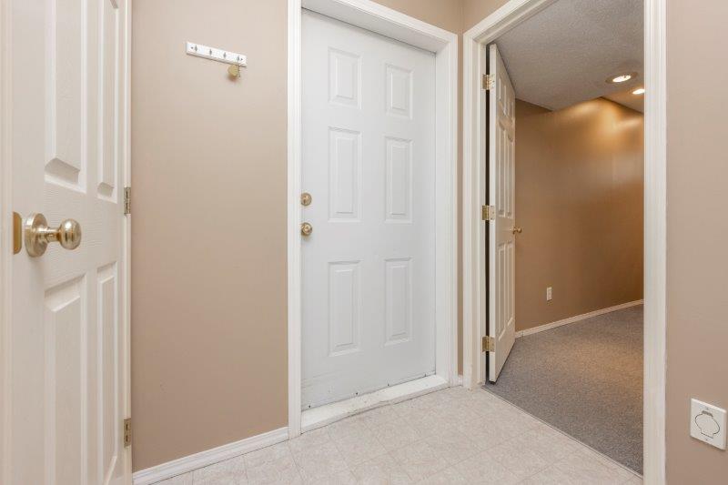 33, 49 Rocky Ridge Gate Northwest, Calgary, 2 Bedrooms Bedrooms, ,2.5 BathroomsBathrooms,Condos/Townhouses,For Rent,The Edge At Rocky Ridge Ranch ,33, 49 Rocky Ridge Gate Northwest,2987