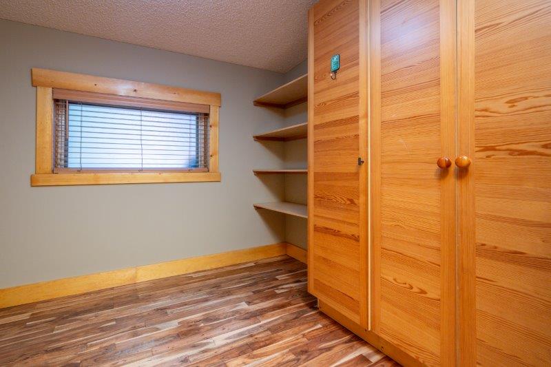 8843 33 Ave NW, Calgary, 2 Bedrooms Bedrooms, ,2 BathroomsBathrooms,Houses,Rented,8843 33 Ave NW,2997