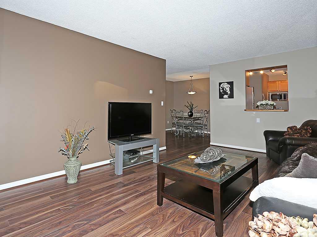 301, 1334 12 Ave SW, Calgary, 2 Bedrooms Bedrooms, ,1 BathroomBathrooms,Condos/Townhouses,Sold,The Ravenwood,3,3004