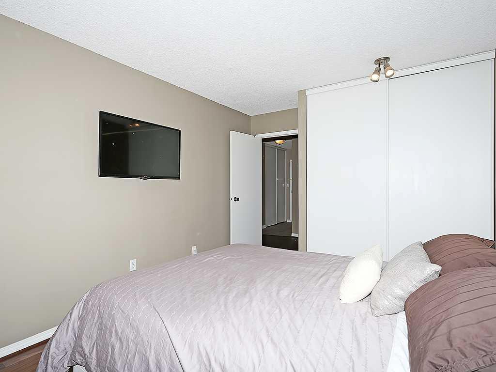 301, 1334 12 Ave SW, Calgary, 2 Bedrooms Bedrooms, ,1 BathroomBathrooms,Condos/Townhouses,Sold,The Ravenwood,3,3004