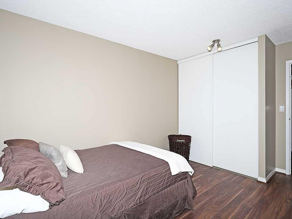 301, 1334 12 Ave SW, Calgary, 2 Bedrooms Bedrooms, ,1 BathroomBathrooms,Condos/Townhouses,Sold,The Ravenwood,3,3004