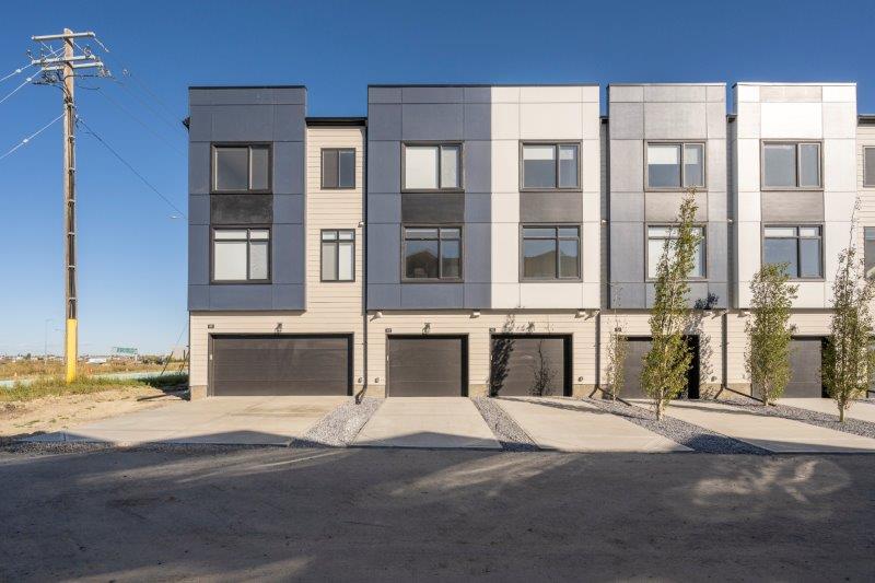 102, 8500 19 Ave SE, Calgary, 4 Bedrooms Bedrooms, ,3.5 BathroomsBathrooms,Condos/Townhouses,For Rent,102, 8500 19 Ave SE,3005