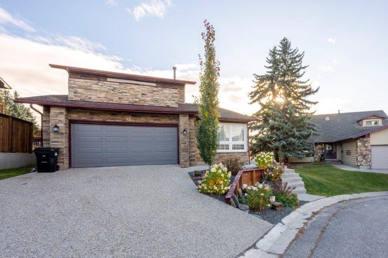 45 Strabane Place Southwest, Calgary, 4 Bedrooms Bedrooms, ,3.5 BathroomsBathrooms,Houses,For Rent,45 Strabane Place Southwest,3027