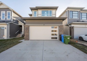 114 Finch Gardens SE, Calgary, 2 Bedrooms Bedrooms, ,1 BathroomBathrooms,Houses,For Rent,3034