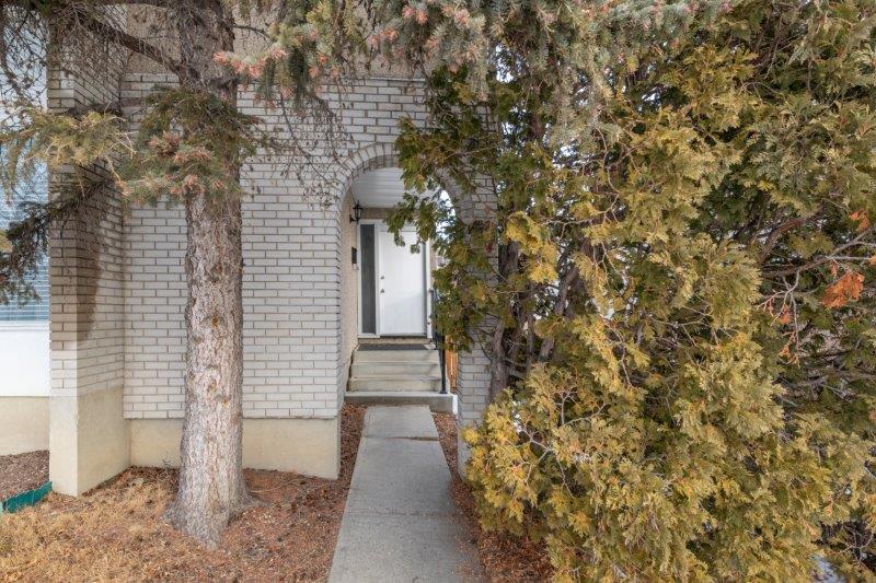 1414 Nutana Pl NW, Calgary, 4 Bedrooms Bedrooms, ,1.5 BathroomsBathrooms,Houses,Rented,1414 Nutana Pl NW,3046