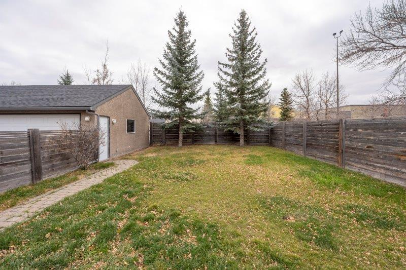 59 Amiens Crescent SW, Calgary, 3 Bedrooms Bedrooms, ,1.5 BathroomsBathrooms,Houses,For Rent,59 Amiens Crescent SW,3051