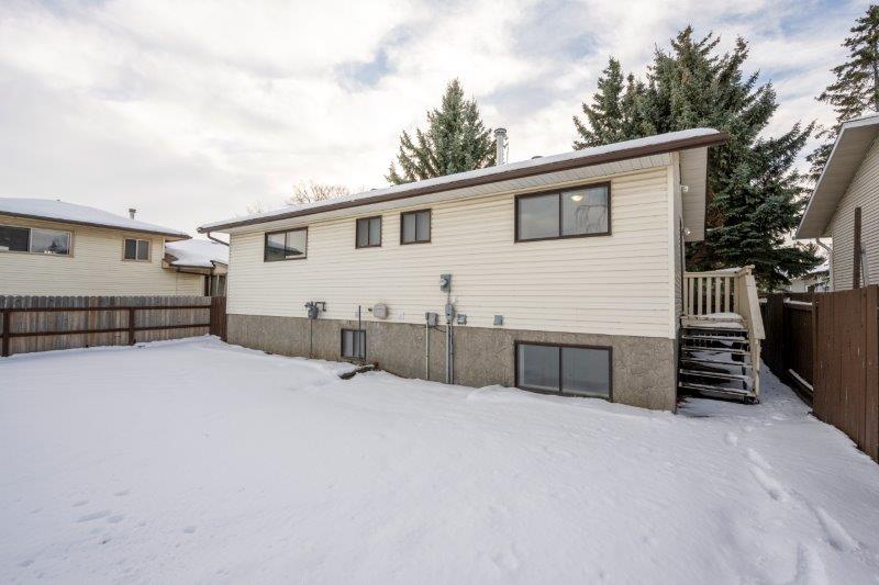 112 Maitland Dr NE, Calgary, 2 Bedrooms Bedrooms, ,1 BathroomBathrooms,Houses,For Rent,112 Maitland Dr NE,3055