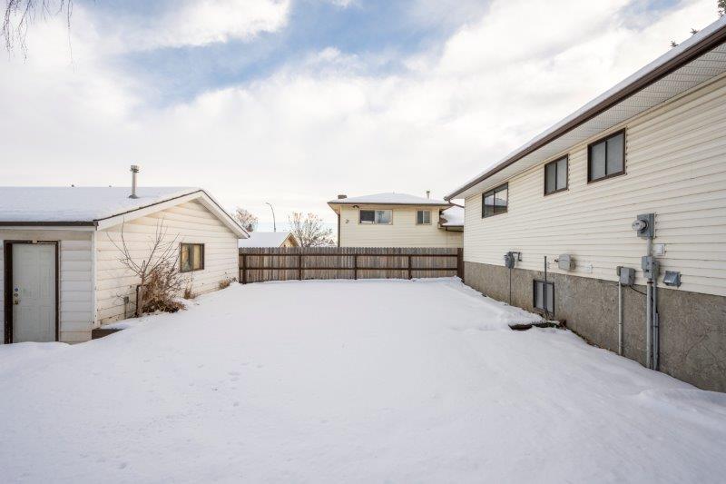 112 Maitland Dr NE, Calgary, 2 Bedrooms Bedrooms, ,1 BathroomBathrooms,Houses,For Rent,112 Maitland Dr NE,3055