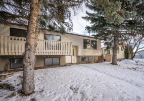 112 Maitland Dr NE, Calgary, 2 Bedrooms Bedrooms, ,1 BathroomBathrooms,Houses,For Rent,112 Maitland Dr NE,3055