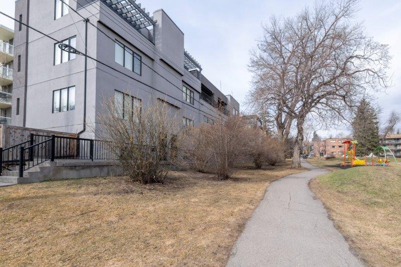 4, 2101 17 Street SW, Calgary, 2 Bedrooms Bedrooms, ,2.5 BathroomsBathrooms,Condos/Townhouses,For Rent,bankview Townhouses,4, 2101 17 Street SW,3063