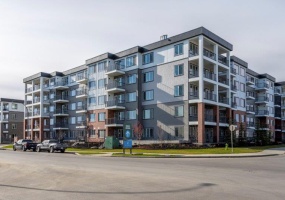 2102, 111 Wolf Creek Drive Southeast, Calgary, 2 Bedrooms Bedrooms, ,1 BathroomBathrooms,Condos/Townhouses,Rented,Harlow Condos,2102, 111 Wolf Creek Drive Southeast,3071