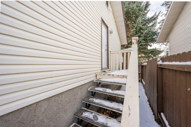 112 Maitland Dr NE, Calgary, 3 Bedrooms Bedrooms, ,1 BathroomBathrooms,Houses,For Rent,112 Maitland Dr NE ,3074